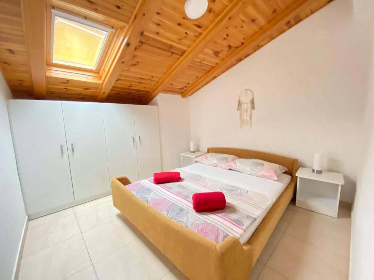 Apartmani Amra Novi Vinodolski Ngoại thất bức ảnh