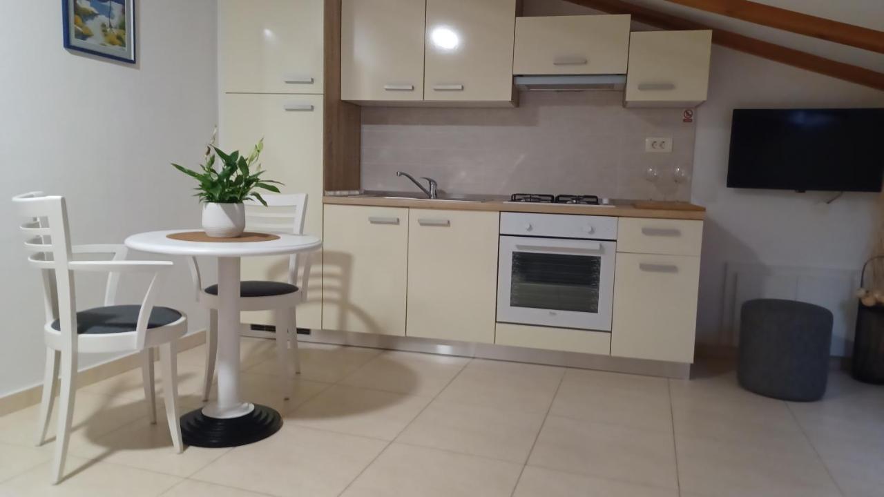 Apartmani Amra Novi Vinodolski Ngoại thất bức ảnh